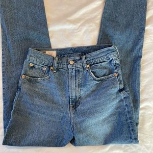 Gap Sky High Straight Jean in Medium Blue